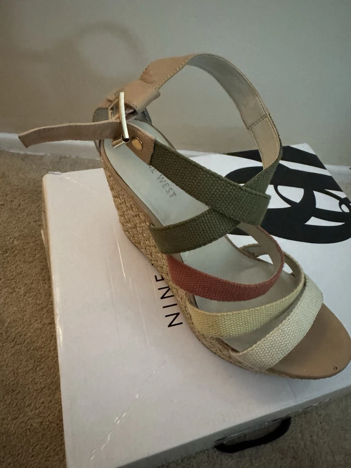 Sandalias de cuña talla 8 1/2 Nine West Foto 1 de 4
