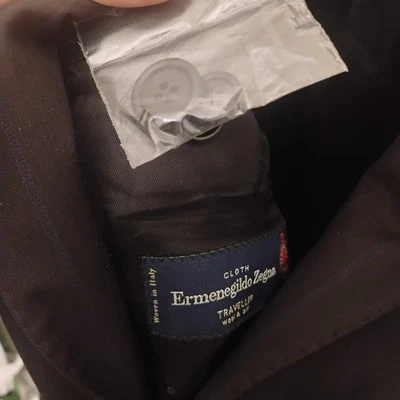 Chaqueta de viajero de tela Ermenegildo Zegna reciente para hombre 44L lana seda saks 2 Btn  Foto 1 de 4