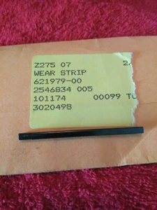 DeWalt Wear Strip 621979-00 (j) - Picture 1 of 2