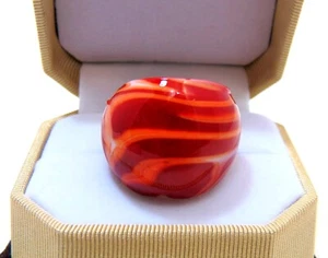 ¡Fans de los Chiefs! Anillo de vidrio soplado a mano único rojo con remolino naranja y blanco talla 9,75 - Imagen 1 de 4