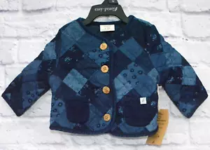 EASY PEASY BLUMEN GESTEPPTE JACKE PULLOVER TOP SHIRT KNOPF OBEN BLAU BRAUN 6-9 M. - Bild 1 von 8