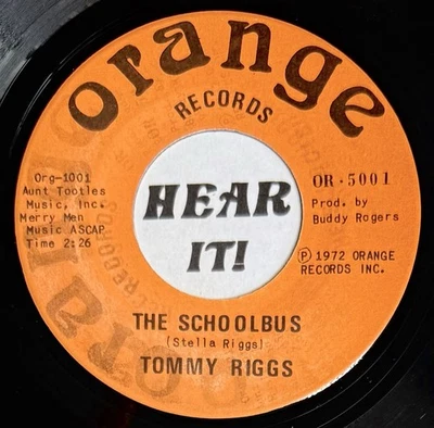 Oddball Bus Wreck Disaster Busing 45 TOMMY RIGGS Schoolbus ORANGE Segregation Foto 1 de 3