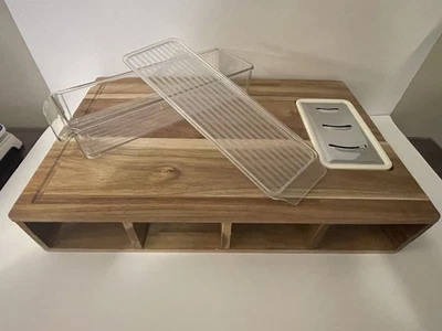 "Tabla de cortar/tabla de queso de 18"" con accesorio de rallador incorporado y almacenamiento nueva" Foto 1 de 4