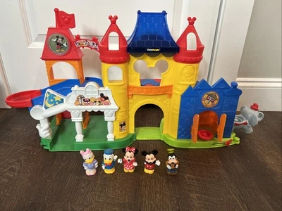 Castillo de Mickey Mouse Magia del Día de Disney en Disney Fisher Price Set Little People Foto 1 de 4