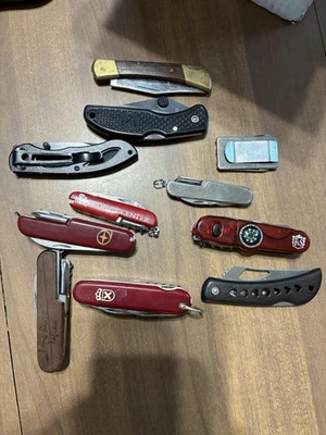 Facas e bolsas - Imagem 1 de 4