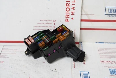 2011 2012 2013 2014 2015 2016 MÓDULO DE CONTROL CAJA DE FUSIBLES PORSCHE CAYENNE OEM Foto 1 de 3