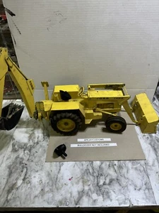 1 new seat for ERTL 1/12 Scale  FORD 7500, 7000 and 755 Backhoe Tractor - Picture 1 of 7