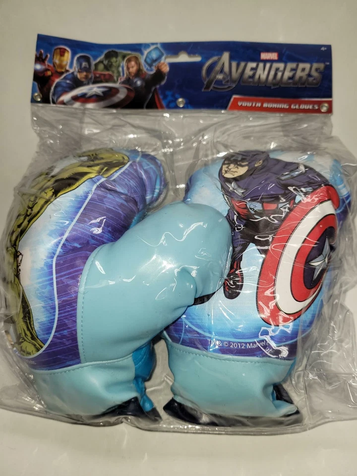Marvel - Avengers Youth Boxing Gloves - Image 1 of 1