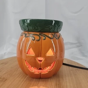 Scentsy Pumpkin Jack-O-Lantern Full Size Warmer - Spooky Retired Halloween - Picture 1 of 8