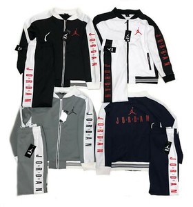 white nike jogging suit