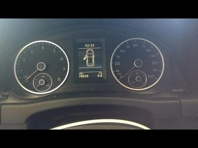 Used Front Left Exterior Door Handle fits: 2012 Volkswagen Tiguan assembly paint - Image 1 of 4