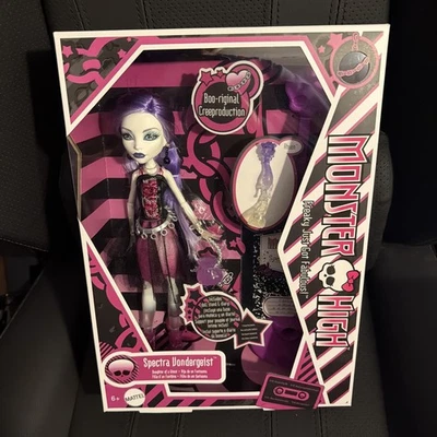 2024 Monster High Spectra Vondergeist Boo-riginal Creeproduction Fashion Doll - Image 1 of 2