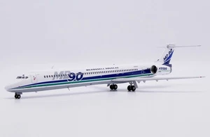 McDonnell Douglas / McDonnell Douglas MD-90 / N901DC / LH2501 / 1:200 *LAST PCS* - Picture 1 of 13