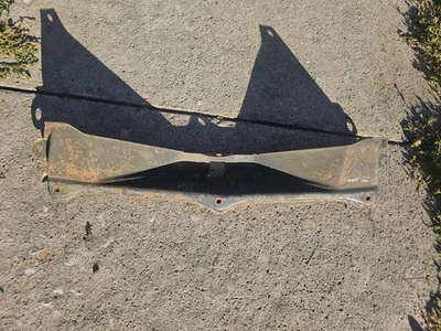 Защелка поддержки переднего бампера 90-94 Mitsubishi Eclipse Eagle Talon - Изображение 1 из 3