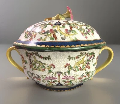 Tureen chino vintage con tapa - Acabado floral esmalte agrietado Hua Rong Tang Zhi Foto 1 de 4
