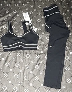 Alo Yoga Airbrush Herz Throb BH & Leggings Set - Schwarz, mehrere Größen - Bild 1 von 7