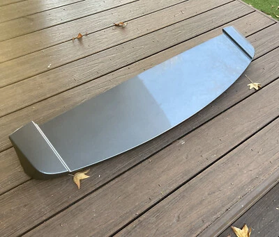 Jeep Compass 2011-2017 techo maletero puerta levadiza alerón tercera luz de freno plateado Foto 1 de 4