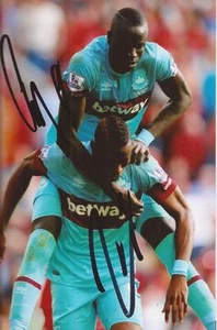 WEST HAM: DIAFRA SAKHO Y CHEIKHOU KOUYATE FIRMADA 6x4 FOTO DE ACCIÓN + CERTIFICADO DE AUTENTICIDAD - Imagen 1 de 1