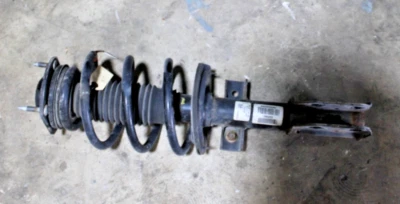 07-17 ACADIA 08-17 ENCLAVE 09-17 TRAVESÍA (izquierda/derecha) Conjunto de puntal delantero OEM Foto 1 de 4