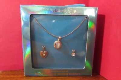 NUEVO/caja de regalo CLAIRE collar azul pálido con 3 dijes llavero intercambiables CLOCKET Foto 1 de 4