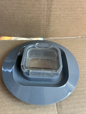 Licuadora Cuisinart Vari-Speed Modelo CB-4 Gris Jarra Tapa Superior con Tapa Foto 1 de 2
