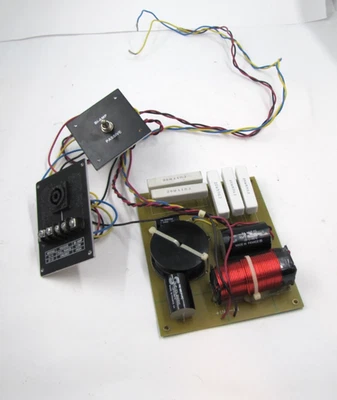 Yamaha NBY0762 2 vías bi-amplificador pasivo crossover red de IF2112/64 altavoz Foto 1 de 3