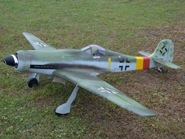 Focke Wulf Ta152 / 2400 mm - Bild 1 von 1