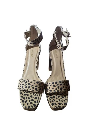 Tacones con correa al tobillo estampado de leopardo (animal) de bambú talla 10 (40) nuevos Foto 1 de 4