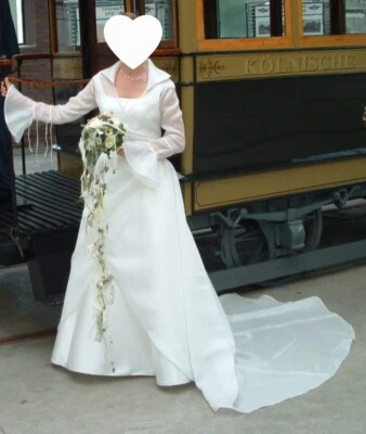 Brautkleid mit Mantel von So Nice by Très Chic - Bild 1 von 4
