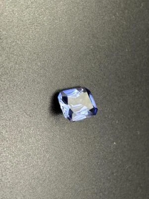 Piedra suelta vintage de zafiro azul violeta de 3,71 quilates creada en laboratorio con papel GIA. Foto 1 de 4