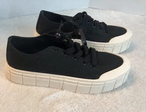 NEW No Boundaries Women's Low Chunky Lug Fashion Sneakers, Black Sz 7 Goth 90s - Bild 1 von 10