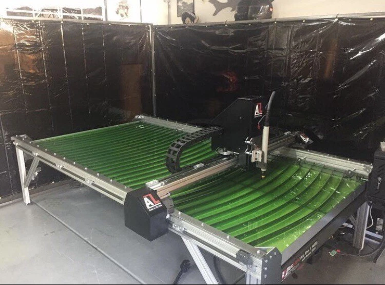 Mezcla de fluidos de mesa de plasma CNC. Hace 200 galones Foto 1 de 2