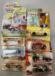 Hot Wheels Looney Tunes - Warner Bros. - Complete Set of 1-8, 1:64, NIB 2017 - Picture 1 of 12