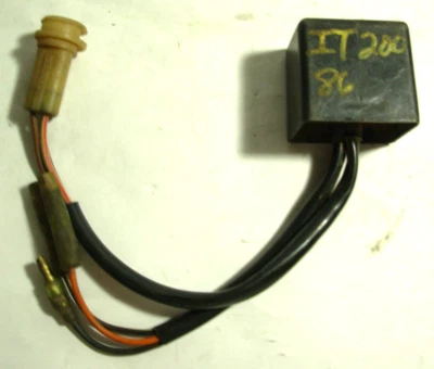 84 86 Yamaha IT 200 CDI CAJA DE ENCENDIDO 1983-1990 YZ490 1983 IT 250 1992-1993 WR500 Foto 1 de 2
