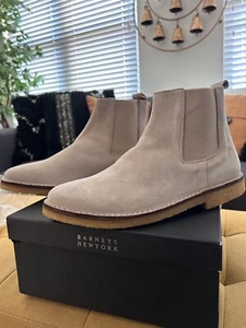 Barneys New York Suede Chelsea Boots Men’s Size 9 – Beige | Luxury Designer - Picture 1 of 5