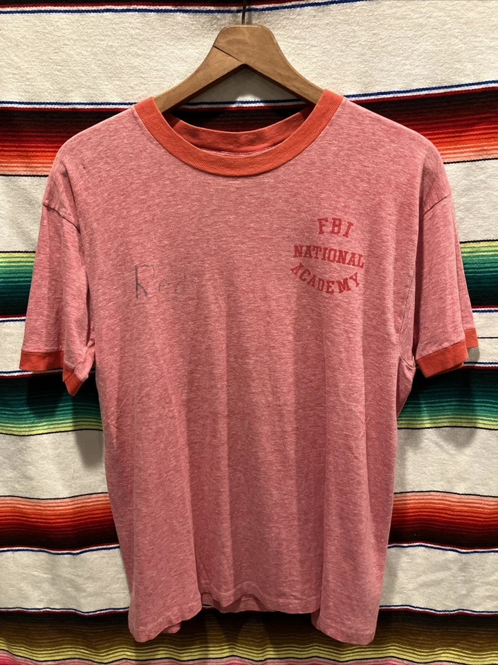 Camiseta Timbre Academia Nacional FBI Vintage Años 60 70 Mediana 20.5x26 Artex EE. UU. Foto 1 de 4