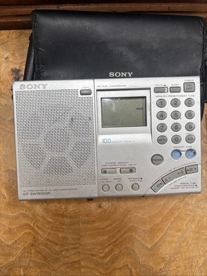 SONY ICF-SW7600GR PLL Synthesized Receiver FM-Stereo/SW/MW/LW  {WORKING} - Image 1 of 4