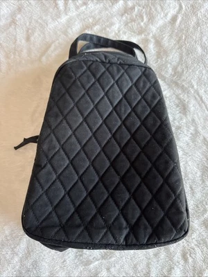 Bolsa de almuerzo Vera Bradley negra acolchada aislada Foto 1 de 4