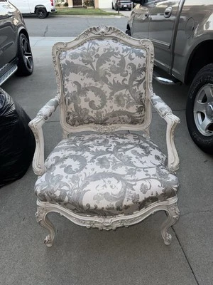 Beautiful Antique French Louis XV Chair White & Grey Vintage  - Image 1 of 4