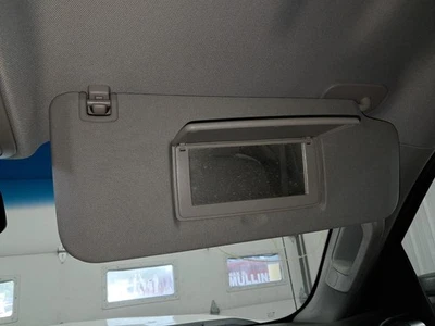 Parasol derecho usado se adapta a: camioneta Chevrolet Silverado 2500 2015 sin iluminación Foto 1 de 4