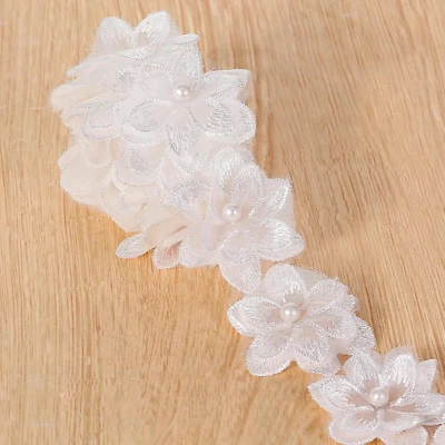 Cinta de recorte de flores de organza de 2 yardas con borde de encaje, cuentas de perlas 3D encaje de flores Tr Foto 1 de 4