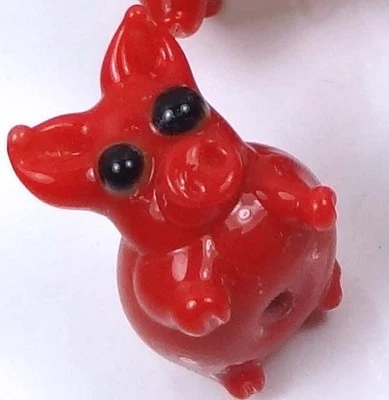 4 Handmade Lampwork Glass Red Piggy Pig Animal Beads - Image 1 of 4