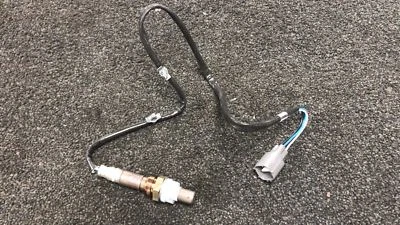 ORIGINALE DENSO PER SUBARU IMPREZA WRX STI 2.0 TURBO ANTERIORE LAMBDA SENSORE OSSIGENO O2 - Immagine 1 di 4