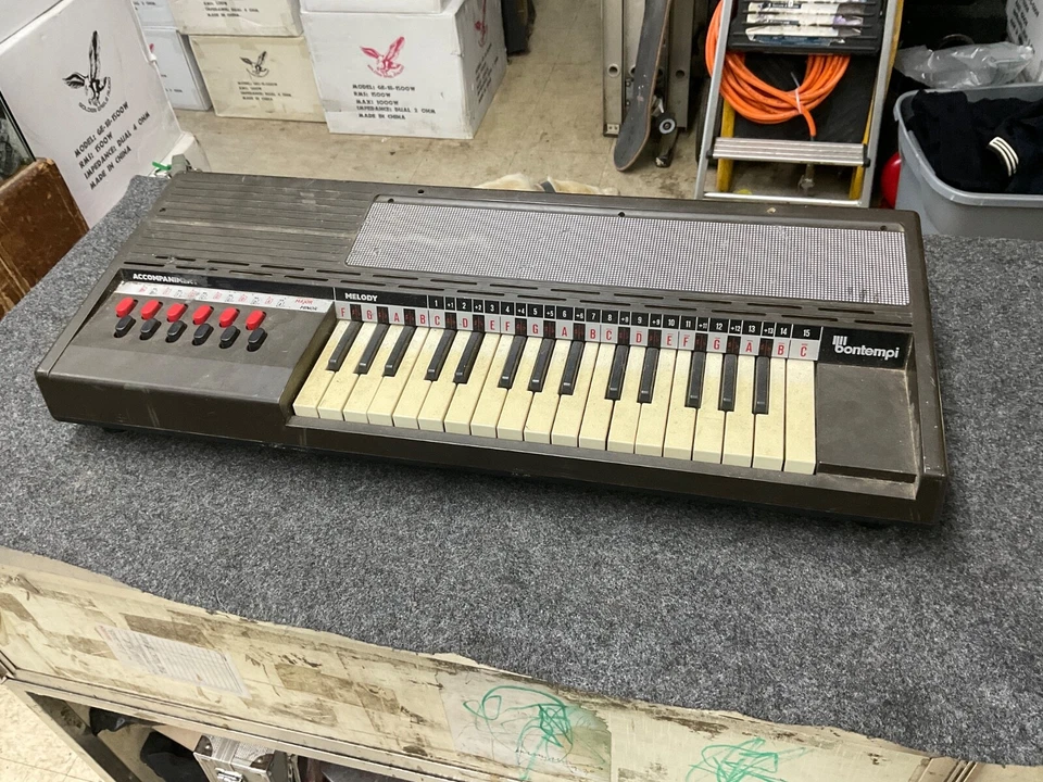 bontempi keyboard accompaniment - Image 1 of 4