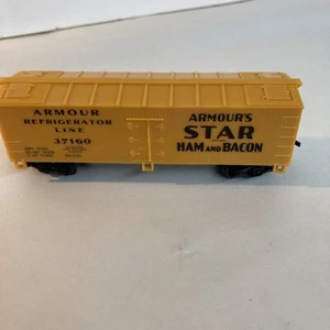 Life-like HO Armour Ham Bacon 40' Reefer 37160 Freight Train Car Rolling Stock  - Picture 1 of 13