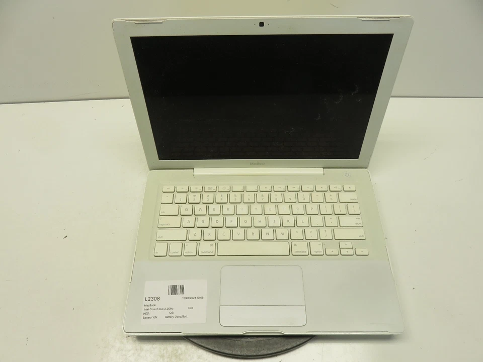 Apple MacBook A1181 13.3 Laptop Intel Core 2 Duo 2.2 GHz 1 GB NO HDD NO BAT - Image 1 of 4