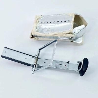 Hasselblad Sports Viewfinder #43028, 80mm Viewing EX+ - Image 1 of 4