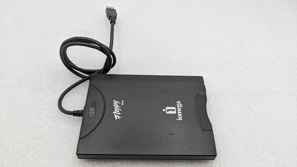 Iomega YD-8U10 USB Connection Floppy Drive - Image 1 of 4