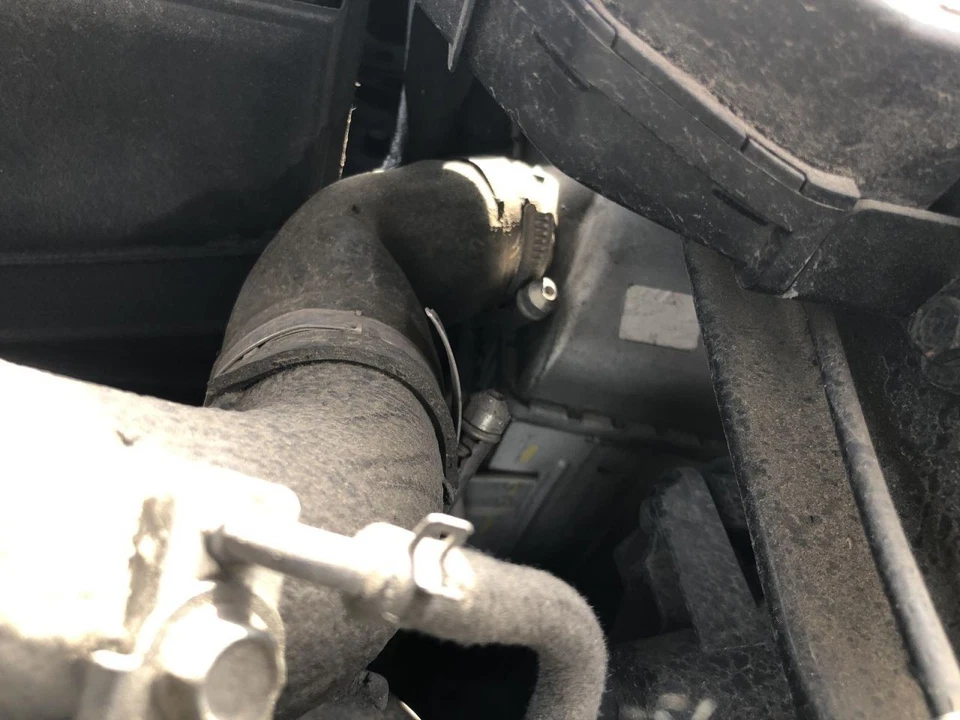 Hyundai Tucson 2016 intercooler 1,6 L usado fabricante de equipos originales 120 k millas plateado 282712B740 Foto 1 de 1