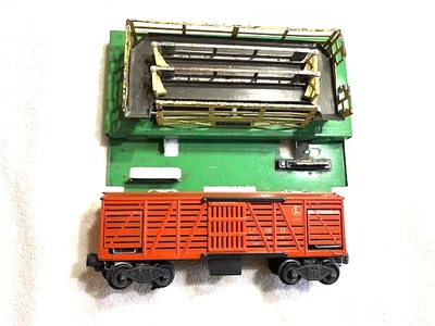 LIONEL 3656 Cattle Car and Platform for Parts or Restoration, FAIR/GOOD - Image 1 of 4